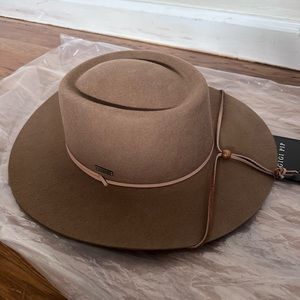 Gigi pip hat. Brand new. I paid $129 for it. Excellent condition really nice hat